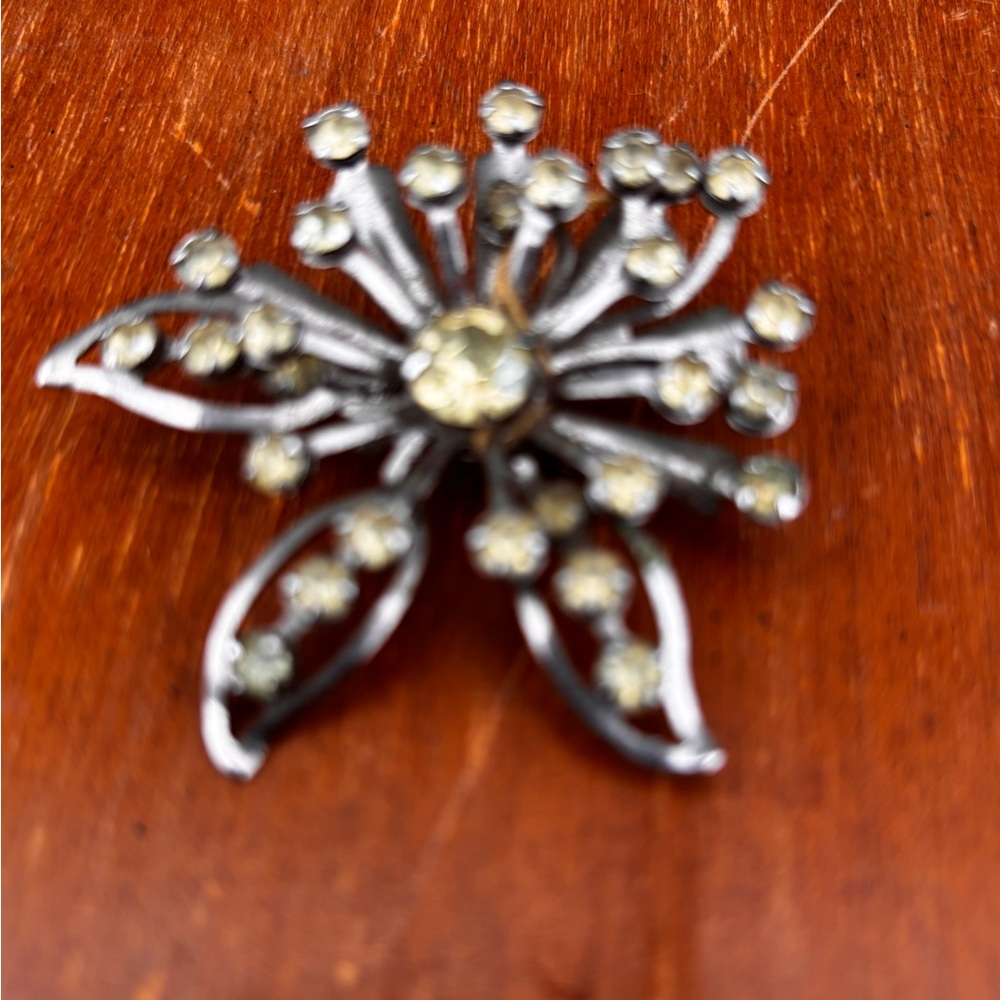 Vintage Floral Rhinestone Brooch in Silver Tone